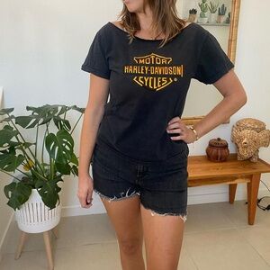 Vintage black Harley Davidson tee with 3D logo